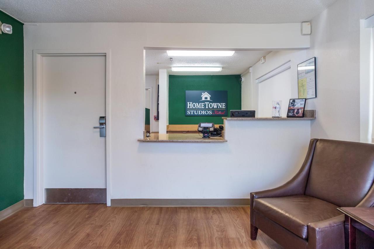Hometowne Studios By Red Roof Nashville - Airport/Briley Pkwy Bagian luar foto