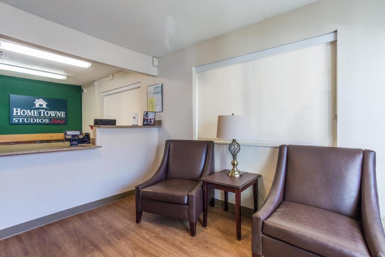 Hometowne Studios By Red Roof Nashville - Airport/Briley Pkwy Bagian luar foto