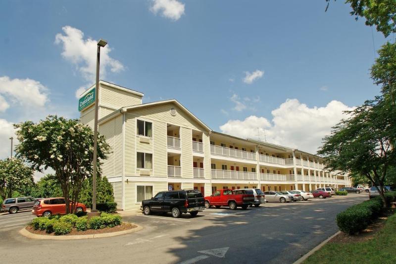 Hometowne Studios By Red Roof Nashville - Airport/Briley Pkwy Bagian luar foto
